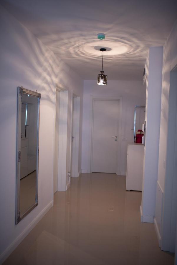 Apartament Denissia Oradea Ngoại thất bức ảnh