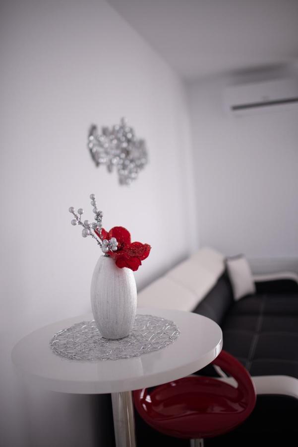 Apartament Denissia Oradea Ngoại thất bức ảnh