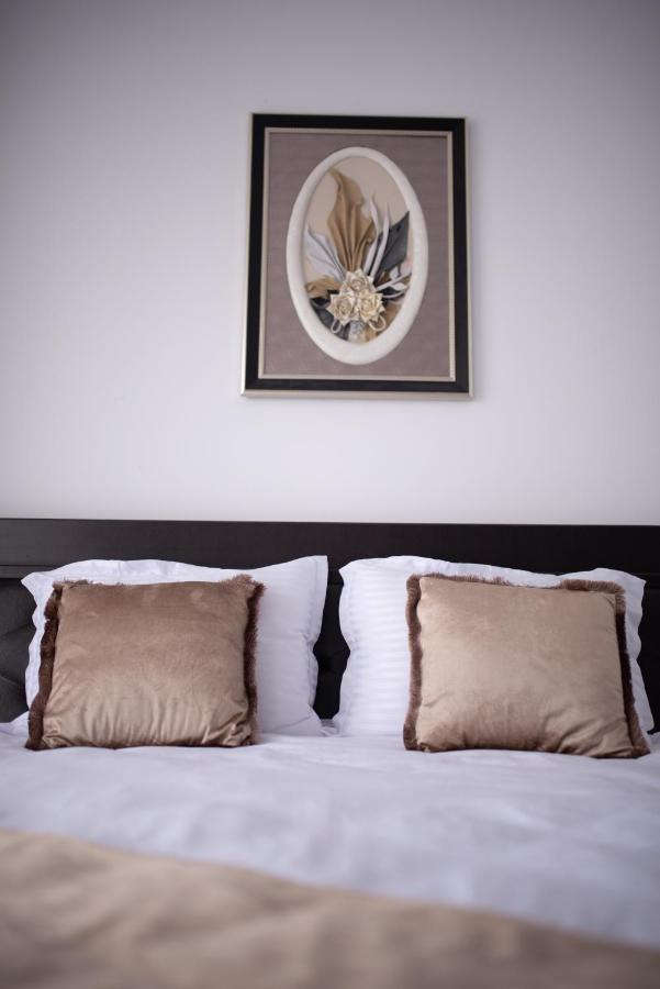 Apartament Denissia Oradea Ngoại thất bức ảnh